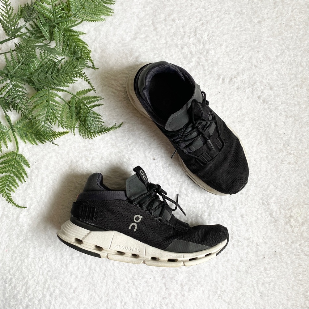 On running | cloudnova in phantom white tennis shoes - Picture 2 of 10